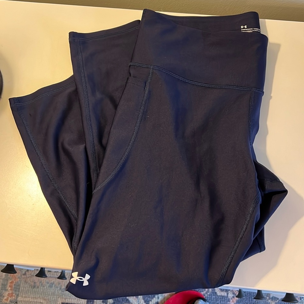 Under Armour leggings with side pockets